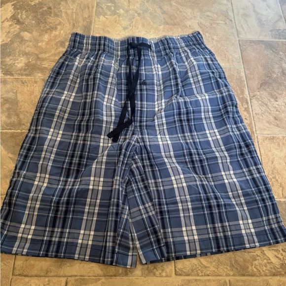 Hanes Navy Plaid Sleep Shorts - Picture 1 of 1